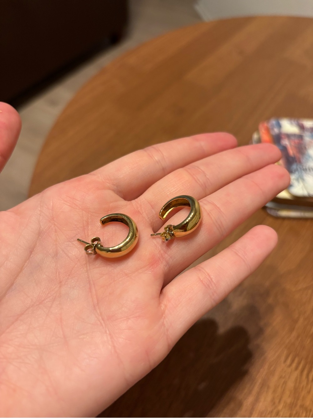 Mejuri Polished Gold Dome Huggie Earrings - Picture 7 of 7